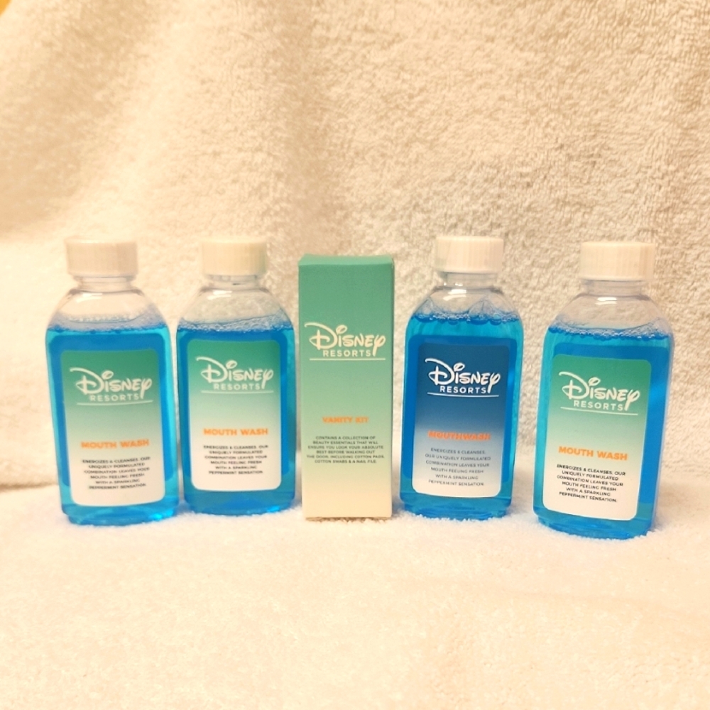 Walt Disney World Resorts Mouth Wash and Vanity Kit Set